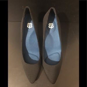 Betabrand Mile Marker Black Heels Size 8.5